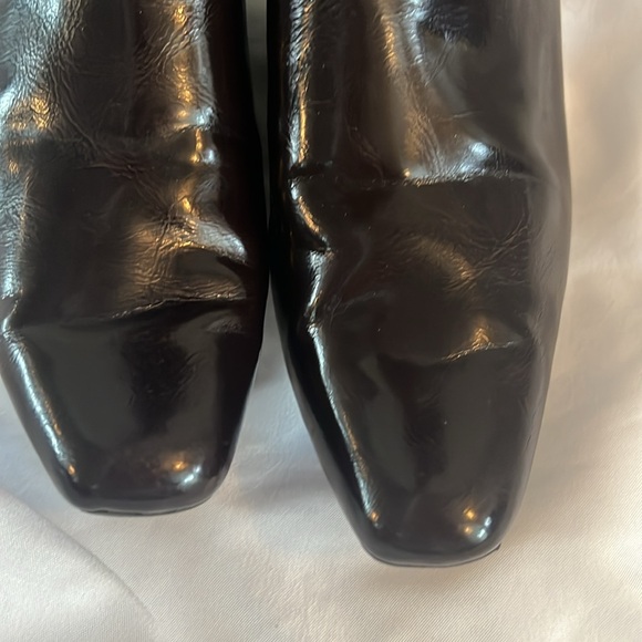 Brown zip up boots - Picture 6 of 9